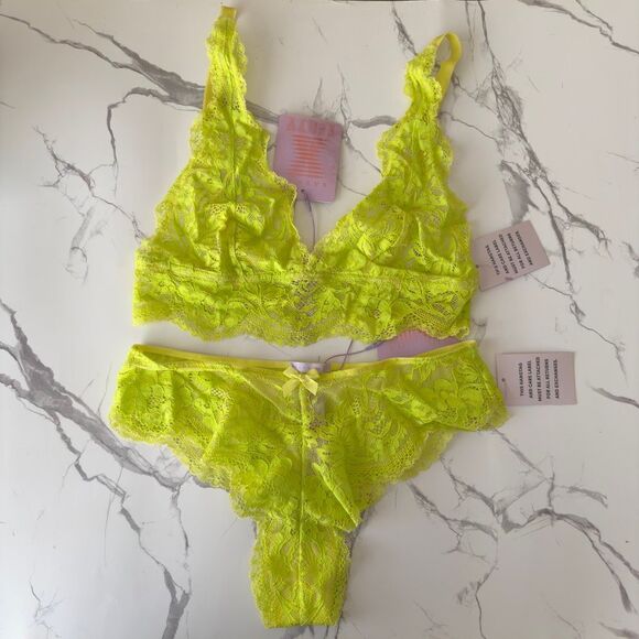 Savage x Fenty scalloped lace bralette and bikini set in Lemon Lime yellow Small